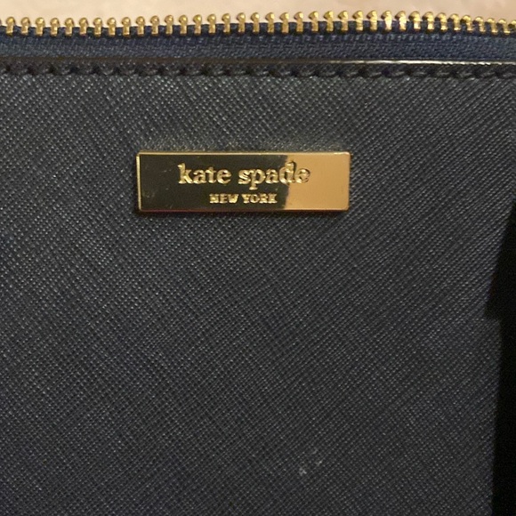 Pre-owned Kate Spade Handbag - Navy Blue - with a detached strap. - Picture 2 of 7